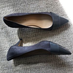 Talbots pointed toe, low pumps